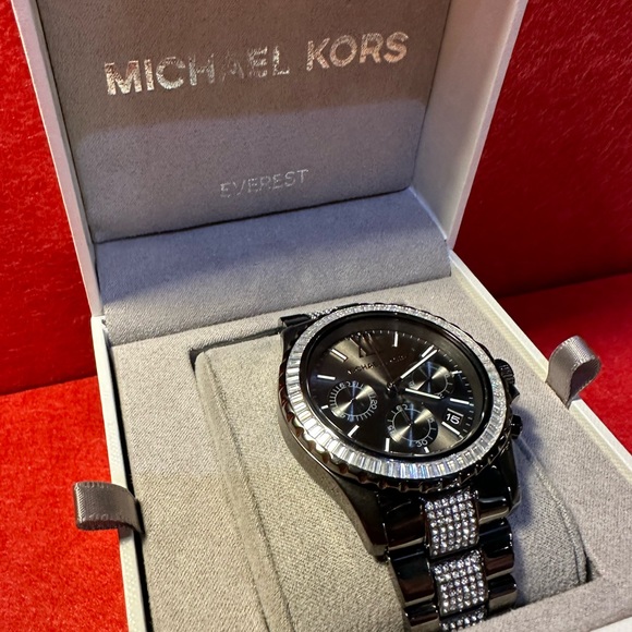 Michael Kors Everest Chronograph Gunmetal-Tone Stainless Steel Watch MK6974 - Picture 4 of 5
